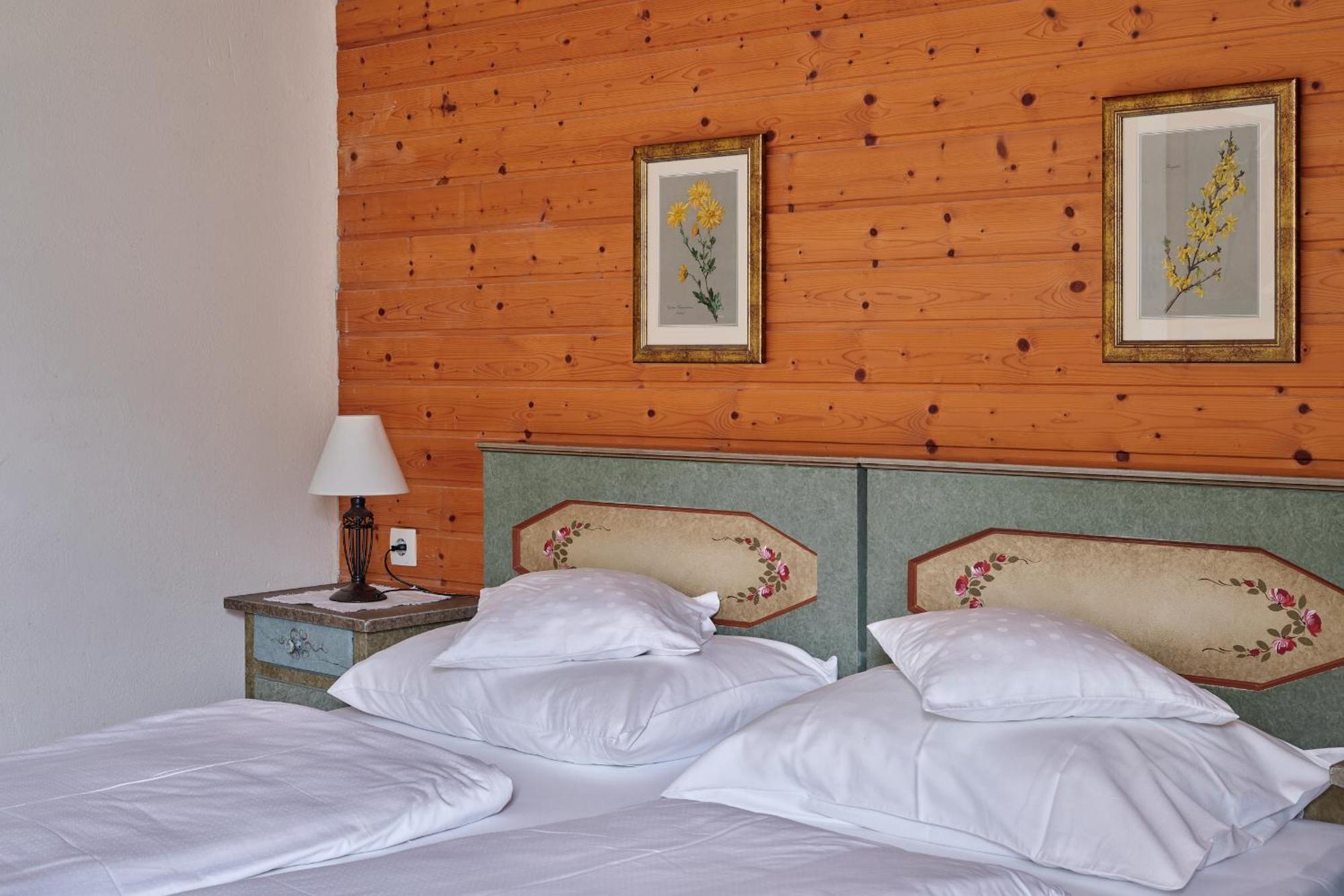 Hotel Harrida Weissensee Exteriör bild